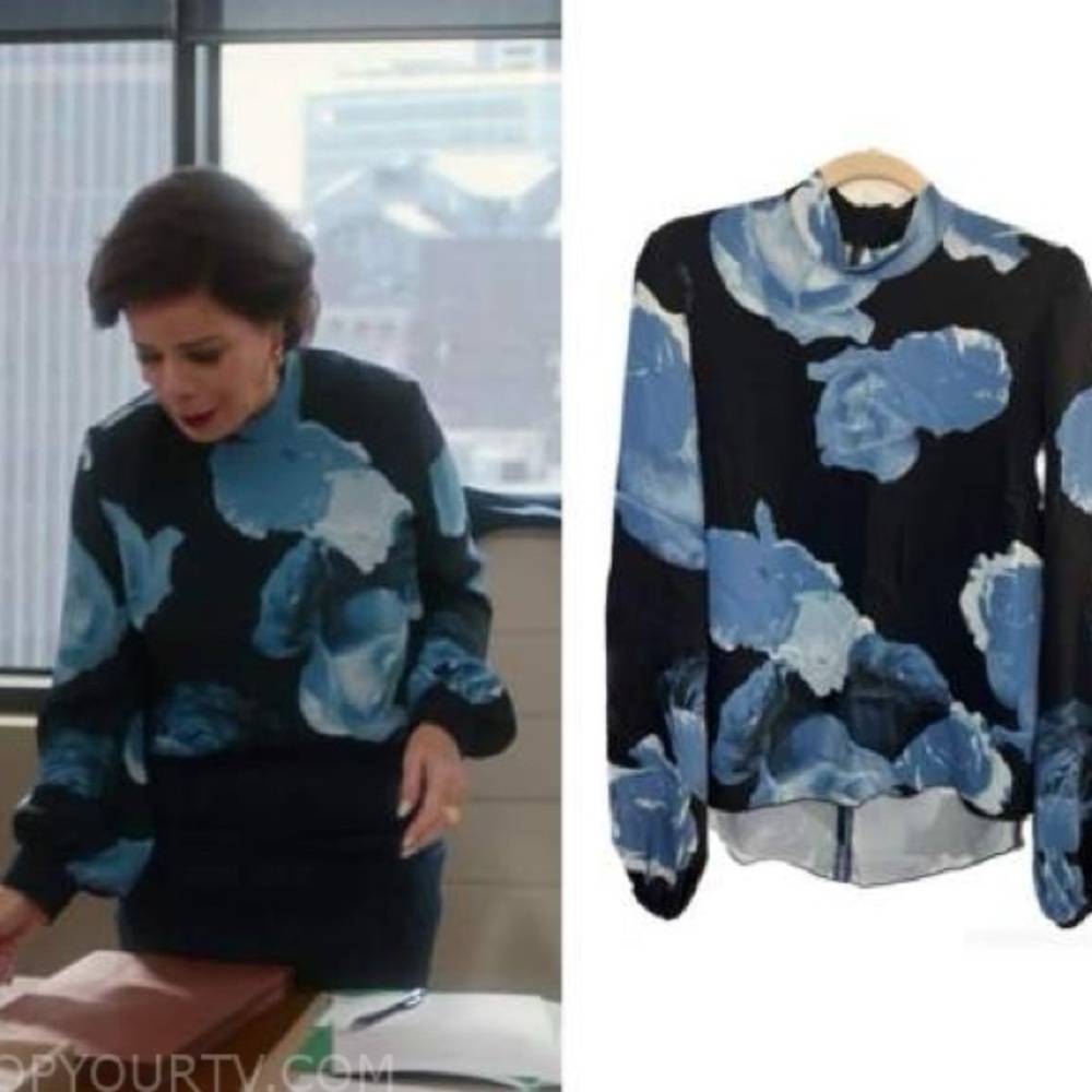 Babaton by Aritzia Blouse Size XS